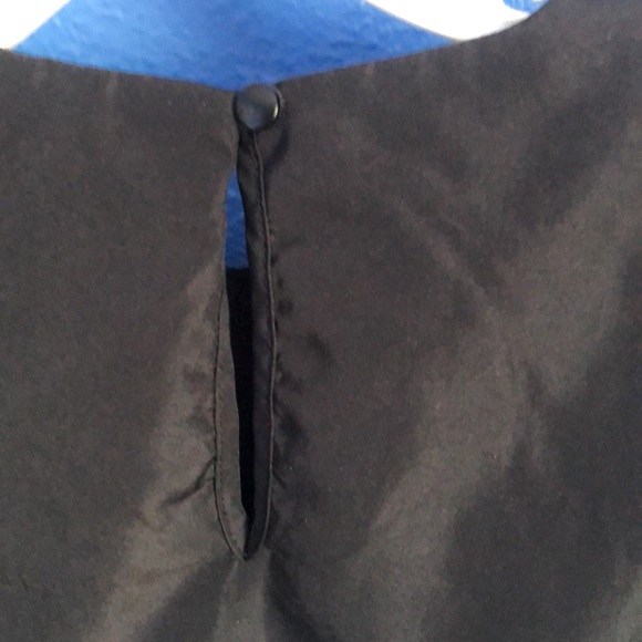 Ralph Lauren Infant Blouse. Black with Front Bow/Ruffle Design. Size 12 Months. - Picture 6 of 13